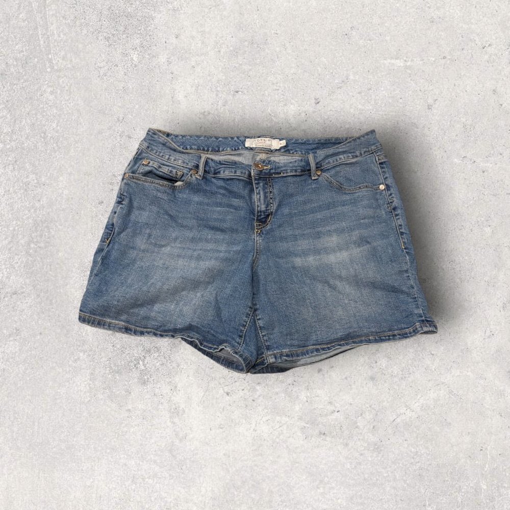 Torrid Womens Shorts Blue Jean Denim Stretchy Waist Size 18